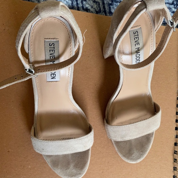 Steve Madden 7.5 cool beige heels - Picture 2 of 5